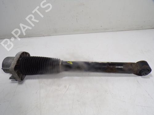 Used Right rear shock absorber Right rear shock absorber LAND ROVER RANGE ROVER SPORT II (L494) 3.0 SDV6 4x4 (306 hp) 13515043 13515043
