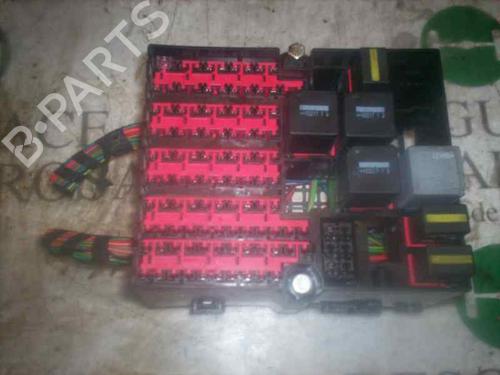 Used Fuse box Fuse box FORD FIESTA V (JH_, JD_) 1.4 TDCi (68 hp) 3737939 3737939