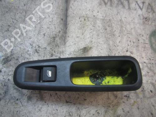 Used Right rear window switch Right rear window switch PEUGEOT 5008 (0U_, 0E_) 2.0 HDi (163 hp) 3840802 3840802