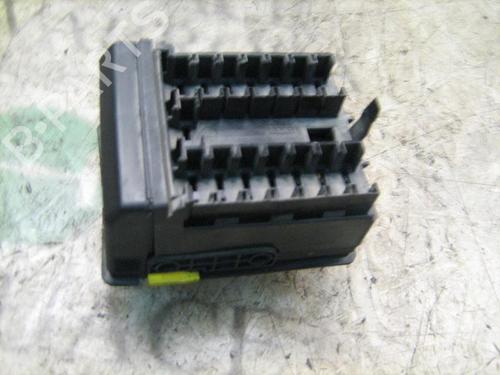 Used Fuse box Fuse box CITROËN SAXO (S0, S1) [1996-2004] 3747343 3747343