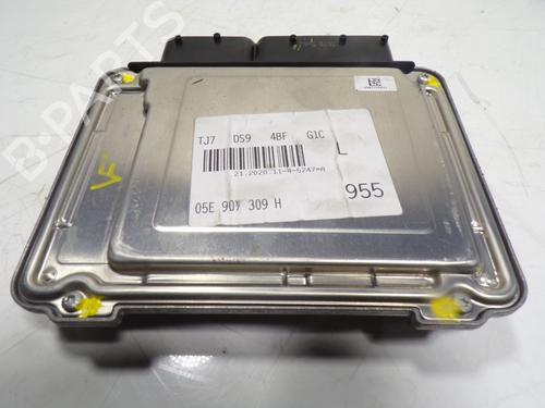Engine control unit (ECU) AUDI A3 Sportback (8VA, 8VF) | BP15647720M57