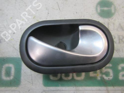 Used Front right interior door handle Front right interior door handle RENAULT SCÉNIC II (JM0/1_) 1.9 dCi (JM0G, JM12, JM1G, JM2C) (120 hp) 3879427 3879427