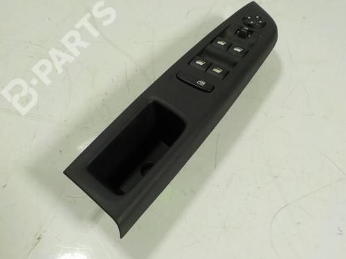 Used Left front window switch Left front window switch OPEL CORSA F (P2JO) 1.2 (68) (101 hp) 10494073 10494073