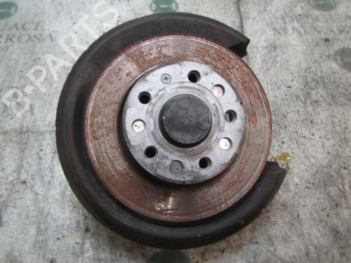 Used Left rear steering knuckle Left rear steering knuckle VW GOLF V (1K1) 1.9 TDI (105 hp) 3826744 3826744