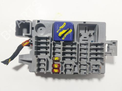 Used Fuse box Fuse box BMW 8 Coupe (G15, F92) 840 d xDrive (320 hp) 23553321 23553321