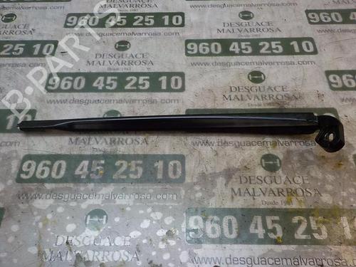 Vindspejlsviskerarm Vindspejlsviskerarm SEAT LEON (1P1) 1.9 TDI (105 hp) 3858727 3858727