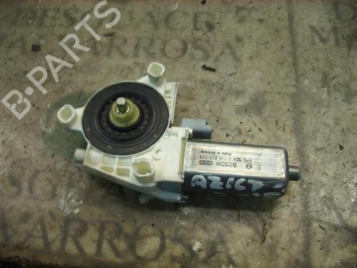 Rudehejsemotor forskærm højre PEUGEOT 307 (3A/C) 2.0 HDi 90 (90 hp) 3736975