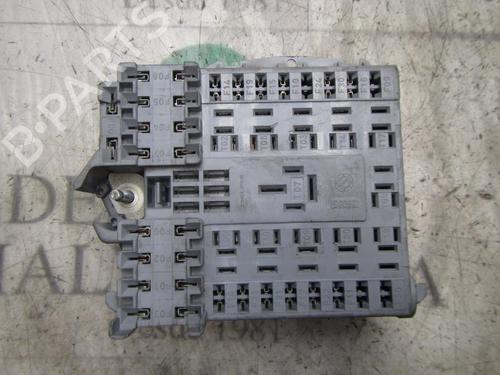Used Fuse box FIAT LINEA (323_, 110_) 1.3 D Multijet (323AXB11, 323AXB1A) (90 hp) 3824397