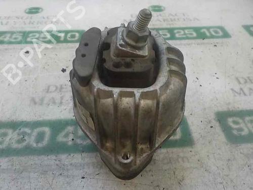 Used Engine mount BMW 3 Convertible (E93) 320 d (177 hp) 9082228
