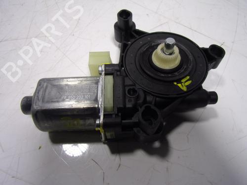 Used Left front window motor Left front window motor SEAT LEON (KL1, KLG) 2.0 TDI (116 hp) 16008545 16008545