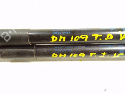 Tailgate lift support TOYOTA YARIS (_P13_) 1.3 (NSP130_, NSP130) | BP14286082C138 