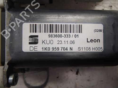 Right rear window motor SEAT LEON (1P1) 2.0 TDI | BP3816638E22 