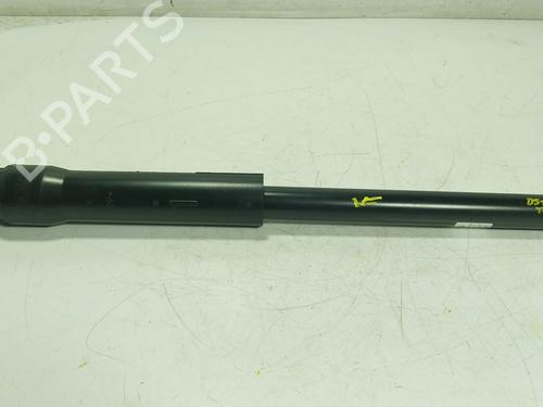 Used Right rear shock absorber Right rear shock absorber TOYOTA YARIS CROSS (MXP_) 1.5 Hybrid (MXPJ11) (131 hp) 32162248 32162248