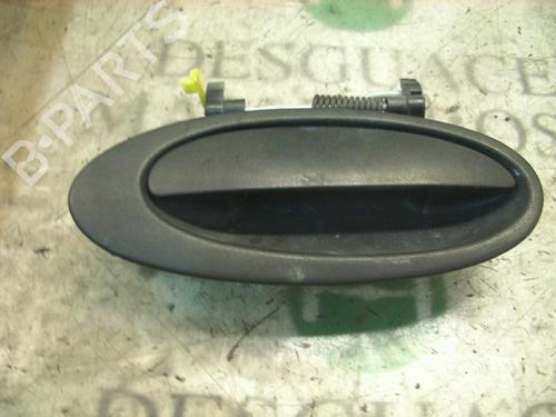 Used Front right exterior door handle RENAULT LAGUNA I (B56_, 556_) 1.9 dCi (B56W) (107 hp) 3788180