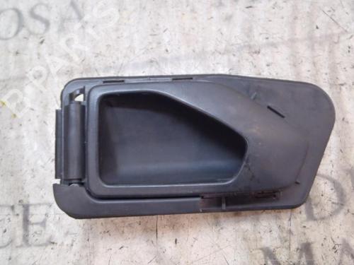 Used Front left interior door handle Front left interior door handle PEUGEOT 306 Hatchback (7A, 7C, N3, N5) [1993-2003] 3831390 3831390