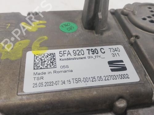 Instrument cluster SEAT LEON Sportstourer (KL8, KLD)  | BP25046712C47