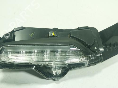 Blinker vorne rechts für TOYOTA YARIS CROSS (MXP_) 1.5 Hybrid (MXPJ11) (131 hp) 31337494