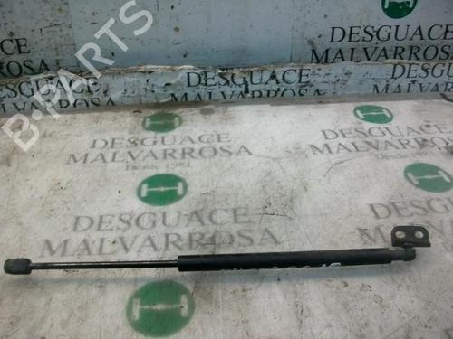Used Hood lift support HYUNDAI SANTA FÉ I (SM) 2.0 CRDi 4x4 (113 hp) 14264920
