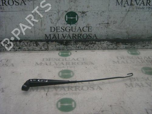Used Front windshield wiper arm FORD FIESTA IV (JA_, JB_) 1.8 D (60 hp) 3787588