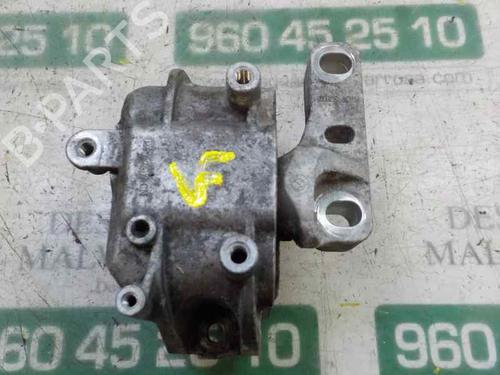 Used Engine mount Engine mount VW PASSAT B7 (362) 1.6 TDI (105 hp) 9082640 9082640