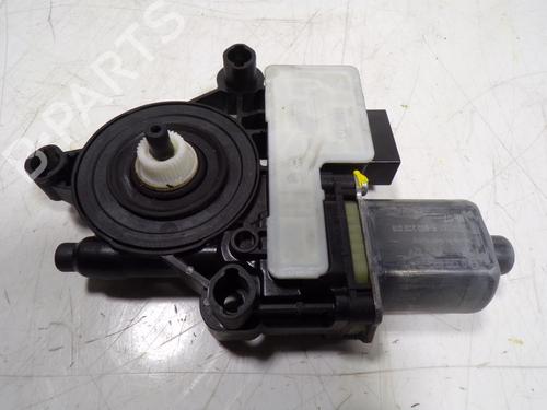 Used Right rear window motor SKODA OCTAVIA III Combi (5E5, 5E6) 1.6 TDI (110 hp) 11033783
