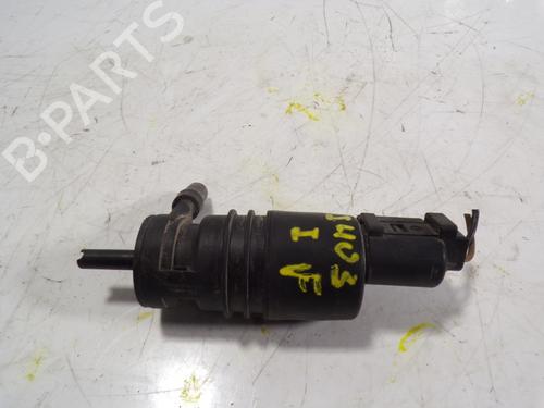 Washer pump BMW X5 (E53) 4.6 is 67128362154 | 8362154
