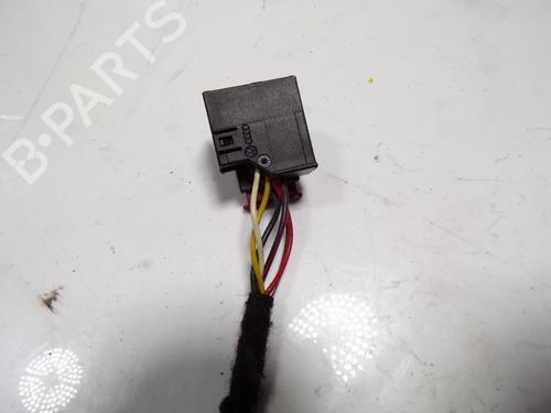 Left mirror VW PASSAT B6 (3C2) 2.0 TDI | BP8305969C26