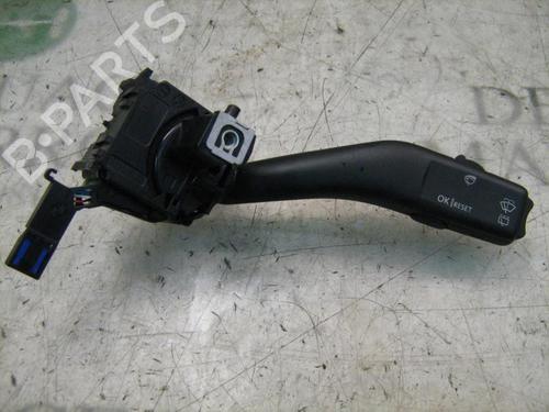 Used Steering column stalk SEAT LEON (1P1) 1.9 TDI (105 hp) 3779422