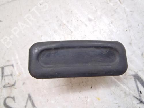 Used Tailgate handle Tailgate handle PEUGEOT 308 I (4A_, 4C_) 1.6 HDi (109 hp) 3818148 3818148
