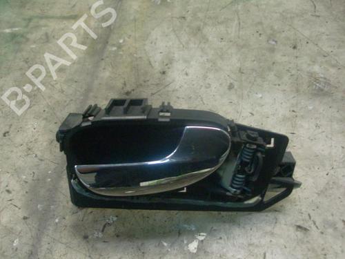 Used Front right interior door handle Front right interior door handle PEUGEOT 307 Break (3E) 2.0 HDI 110 (107 hp) 3743415 3743415