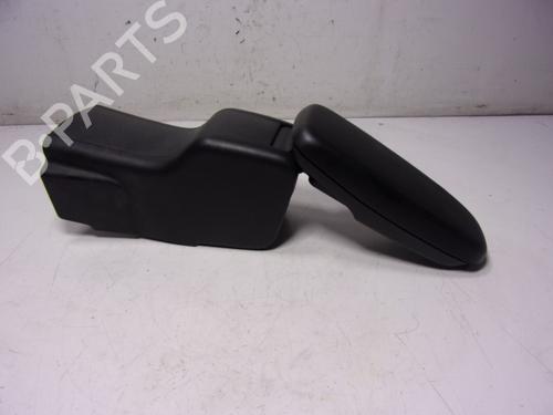 Used Armrest / Center console Armrest / Center console TOYOTA YARIS (_P21_, _PA1_, _PH1_) 1.5 Hybrid (MXPH11) (92 hp) 16768831 16768831