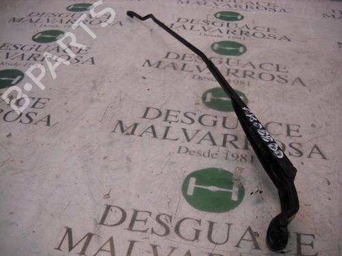 Used Front windshield wiper arm HONDA CIVIC VII Hatchback (EU, EP, EV) 1.7 CTDi (EP4, EU9) (100 hp) 3747163