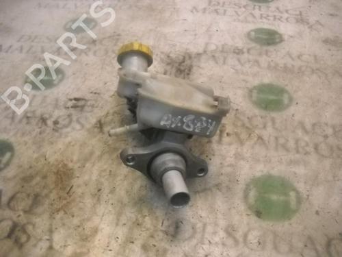 Used Brake master cylinder FORD FIESTA V (JH_, JD_) 1.4 TDCi (68 hp) 3754881
