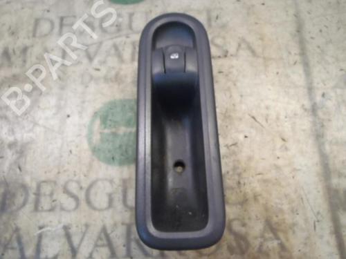 Used Right front window switch RENAULT CLIO III (BR0/1, CR0/1) [2005-2014]  3814824