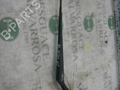 Used Front windshield wiper arm NISSAN ALMERA I (N15) 2.0 D (75 hp) 3757304
