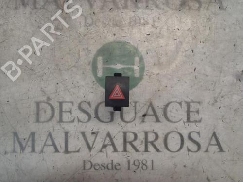 Used Warning switch VW POLO IV (9N_, 9A_) 1.4 16V (75 hp) 3806311