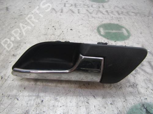 Høyre bak invendig håndtak OPEL ASTRA H (A04) 1.7 CDTI (L48) (100 hp) 3821013