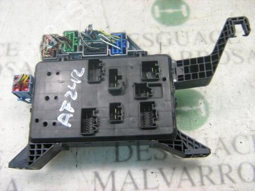 Fuse box FORD MONDEO III Turnier (BWY) 2.0 TDCi (130 hp) 3765642