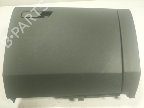 Used Glove box Glove box 17615176 17615176