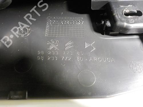 Armrest / Center console PEUGEOT 208 II (UB_, UP_, UW_, UJ_) 1.2 PureTech 100 | BP11946869I20 