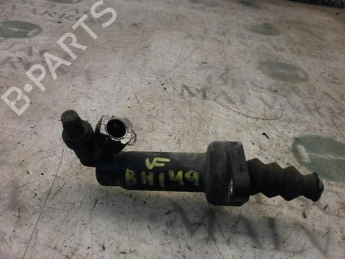 Used Clutch slave cylinder VW TRANSPORTER T5 Van (7HA, 7HH, 7EA, 7EH) 1.9 TDI (84 hp) 14267625