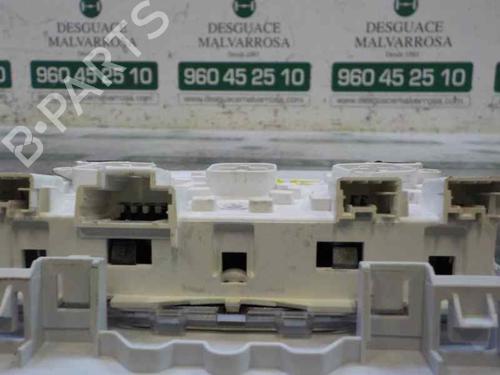 Interior roof light PEUGEOT 208 I (CA_, CC_) 1.6 BlueHDi 100 | BP7412457I8