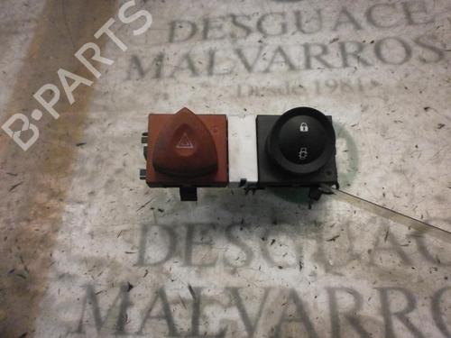 Used Warning switch RENAULT MEGANE II (BM0/1_, CM0/1_) 1.4 16V (BM0B, CM0B) (98 hp) 3791089