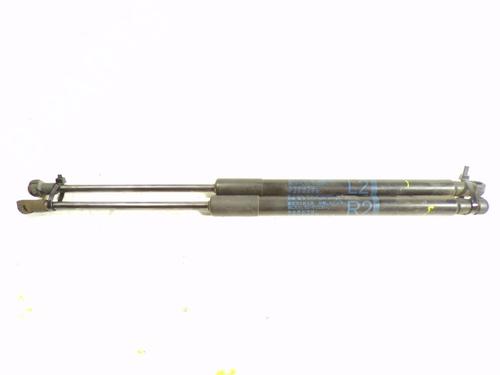 Used Tailgate lift support TOYOTA YARIS (_P13_) 1.3 (NSP130_, NSP130) (99 hp) 14286082