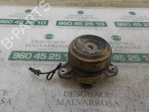 Used Engine mount Engine mount MERCEDES-BENZ GLK-CLASS (X204) [2008-2015] 9081989 9081989