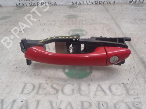 Used Front left exterior door handle Front left exterior door handle 3831921 3831921