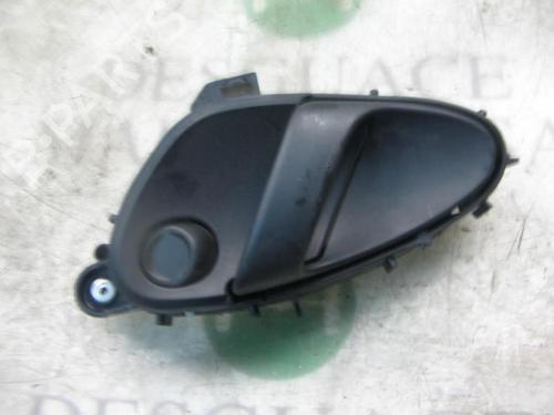 Used Rear right interior door handle Rear right interior door handle CITROËN XSARA (N1) 1.9 D (68 hp) 3792415 3792415