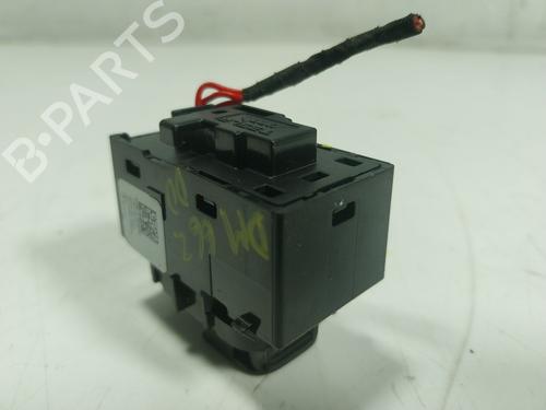 Right front window switch TESLA MODEL Y (5YJY) Long Range All-wheel Drive | BP16665697I26 