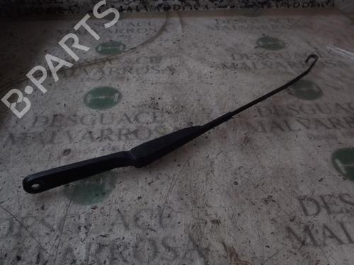 Used Front windshield wiper arm Front windshield wiper arm OPEL VIVARO A Van (X83) 2.5 DTI (F7) (135 hp) 3825039 3825039