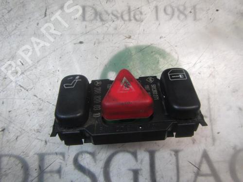 Used Warning switch Warning switch MERCEDES-BENZ E-CLASS (W210) E 270 CDI (210.016) (170 hp) 3826588 3826588